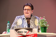 Frauenvorsitzende Klaudia Frieben bei ihrer Rede auf der Bundesfrauenkonferenz