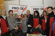 Frauenministerin und Frauenstadtrtin am Stand der PRO-GE Frauen; FOTO: Alexandra Kromus